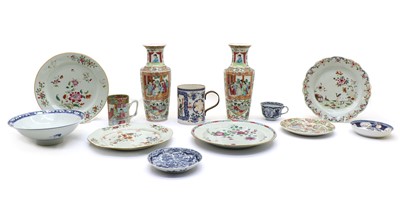 Lot 133 - A collection of 19th century Chinese porcelain