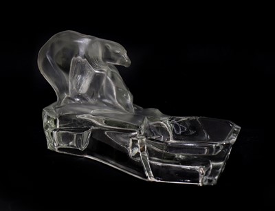 Lot 271 - An Art Deco glass dish