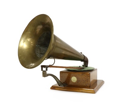 Lot 15 - G&T - New Style No 3 Gramophone