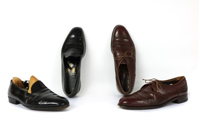 Lot 137 - A pair of black leather patent shoes