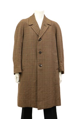 Lot 155 - A brown tweed single-breasted overcoat