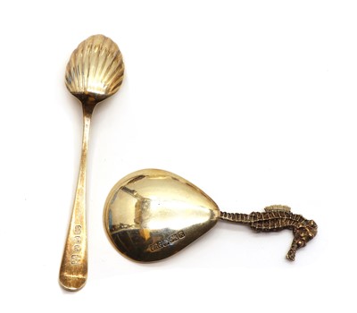 Lot 64 - A collection of silver items