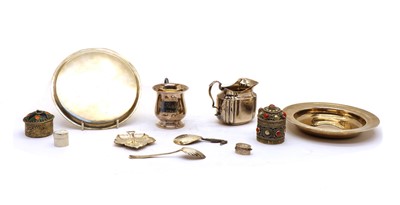 Lot 64 - A collection of silver items