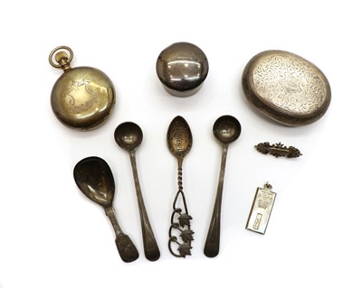 Lot 13 - A collection of small silver items