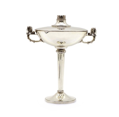 Lot 51 - An Art Deco Charles Boyton silver cup and cover