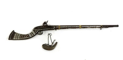 Lot 259 - Afghan Middle Eastern flintlock rifle