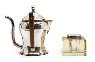 Lot 42 - A silver-plated argyle