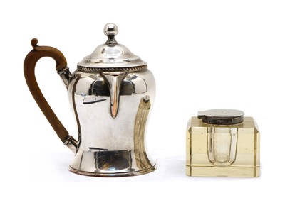 Lot 42 - A silver-plated argyle