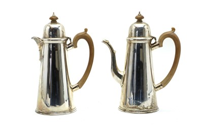 Lot 5 - A silver chocolate pot and hot water jug set
