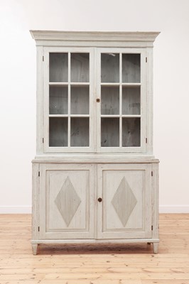 Lot 505 - A Gustavian-style painted cabinet