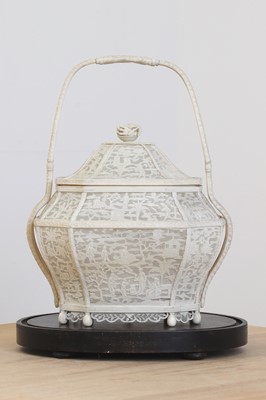 Lot 437 - An ivory cricket cage