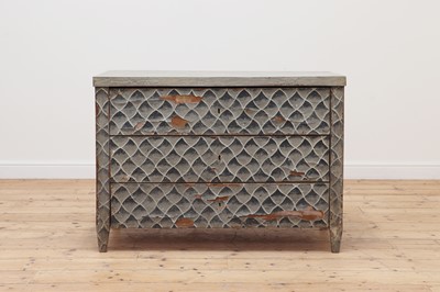 Lot 183 - A Continental painted three-drawer commode
