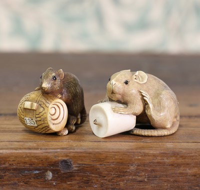 Lot 425 - An ivory okimono