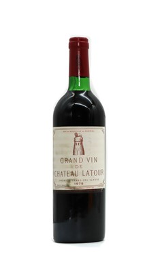 Lot 150 - Chateau Latour, Pauillac, 1er Cru Classe, 1975 (1)
