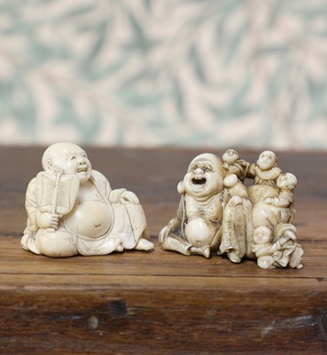 Lot 404 - An ivory netsuke