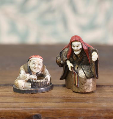 Lot 407 - A wooden netsuke
