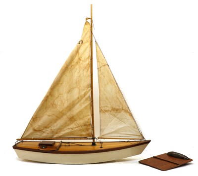 Lot 260 - A pond yacht 'Honesty 49'