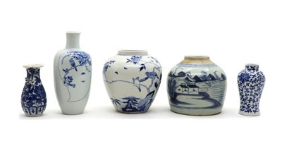 Lot 88 - A collection of Chinese blue and white porcelain