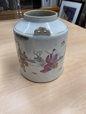 Lot 156 - A collection of Chinese famille rose