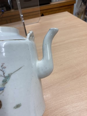 Lot 156 - A collection of Chinese famille rose