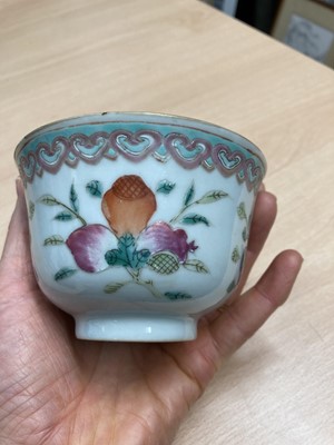 Lot 156 - A collection of Chinese famille rose