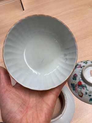 Lot 156 - A collection of Chinese famille rose