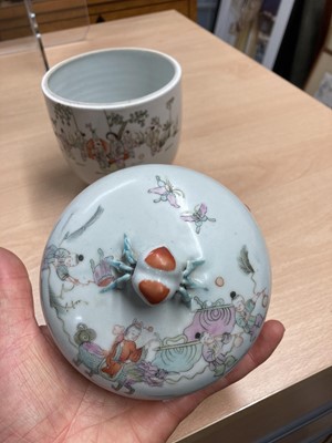 Lot 156 - A collection of Chinese famille rose