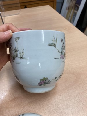 Lot 156 - A collection of Chinese famille rose
