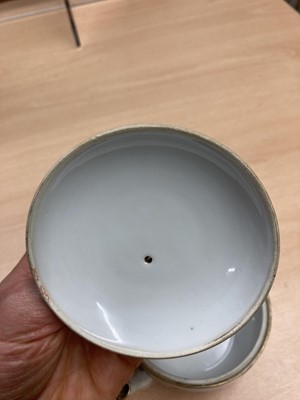 Lot 156 - A collection of Chinese famille rose