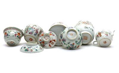 Lot 156 - A collection of Chinese famille rose