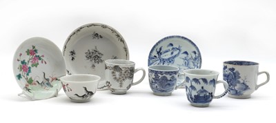 Lot 142 - A collection of Chinese cups and saucers