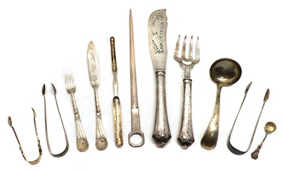 Lot 37 - A collection of silver