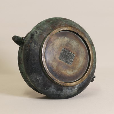 Lot 76 - A Chinese bronze incense burner