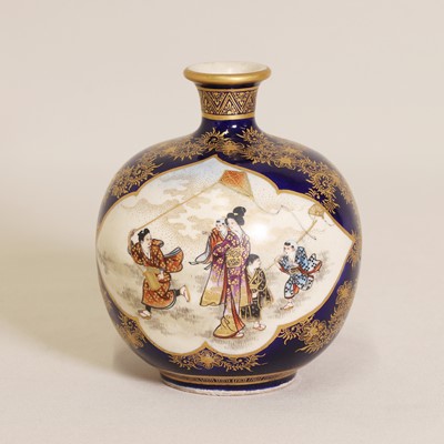 Lot 192 - A Japanese Satsuma ware vase