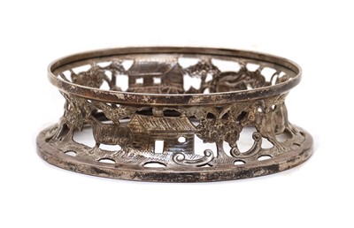 Lot 29A - An Irish silver dish ring