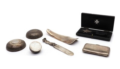Lot 21 - A collection of silver items