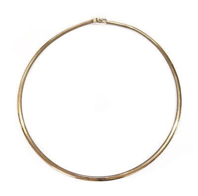 Lot 492 - An Italian two colour omega link reversible necklace