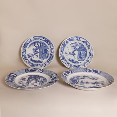 Lot 24 - A collection of four Chinese blue and white plates