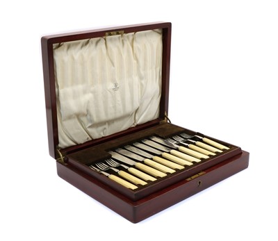 Lot 30 - A silver Mappin & Webb canteen