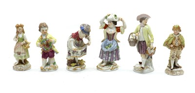 Lot 246 - A pair of Meissen figures