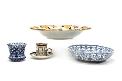 Lot 234 - A Meissen shallow bowl