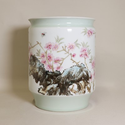 Lot 290 - A Chinese famille rose vase