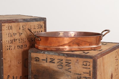 Lot 454 - An oval copper pan