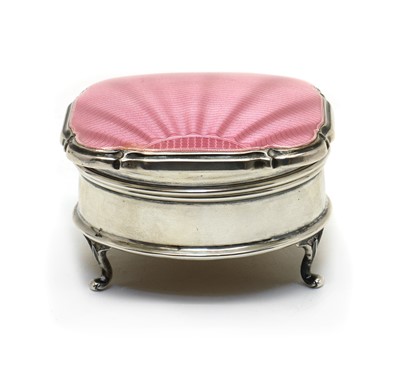 Lot 61 - A George V silver trinket box