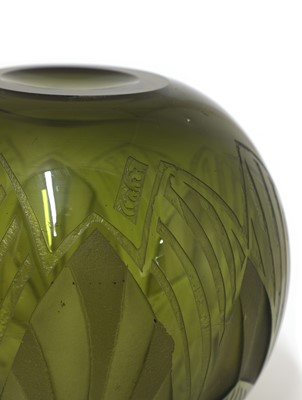 Lot 114 - A French Legras glass vase