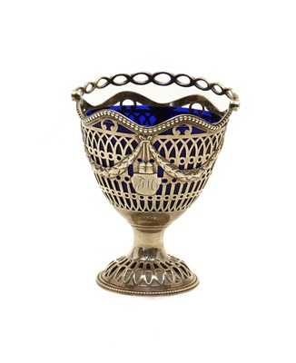 Lot 11 - A silver pedestal sugar bowl