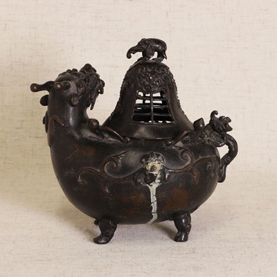 Lot 83 - A Chinese bronze censer