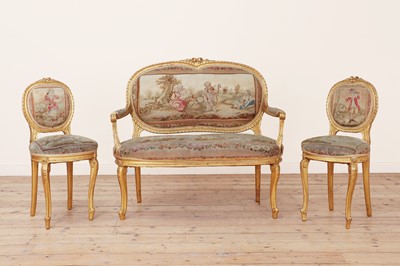 Lot 378 - A gilt-framed canapé