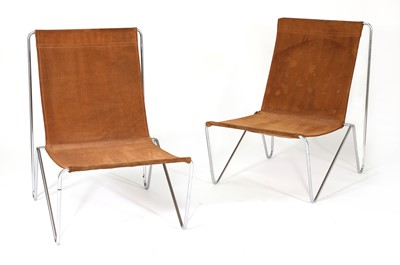 Lot 516 - A pair of 'Bachelor' chairs