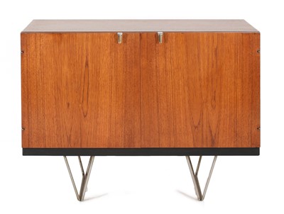 Lot 555 - A Stag 'S' Range teak cabinet